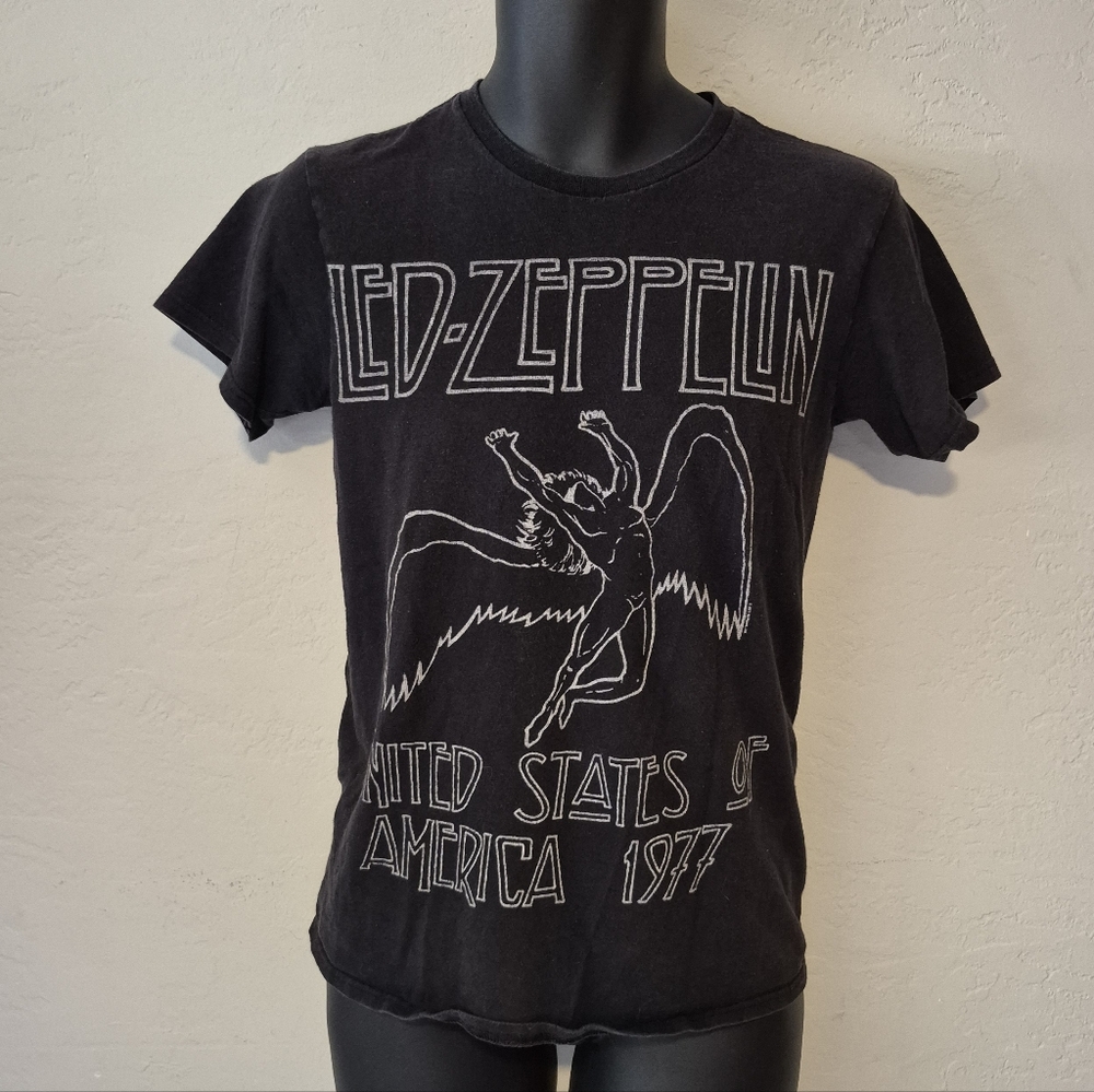 Delta Pro Weight Black T-Shirt Small